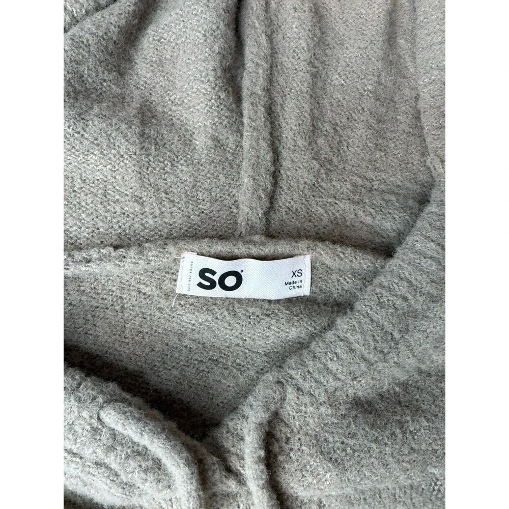 SO Juniors Hoodie XS Beige Eyelash Plush Yard Crop Khaki Loungewear Womens NWT